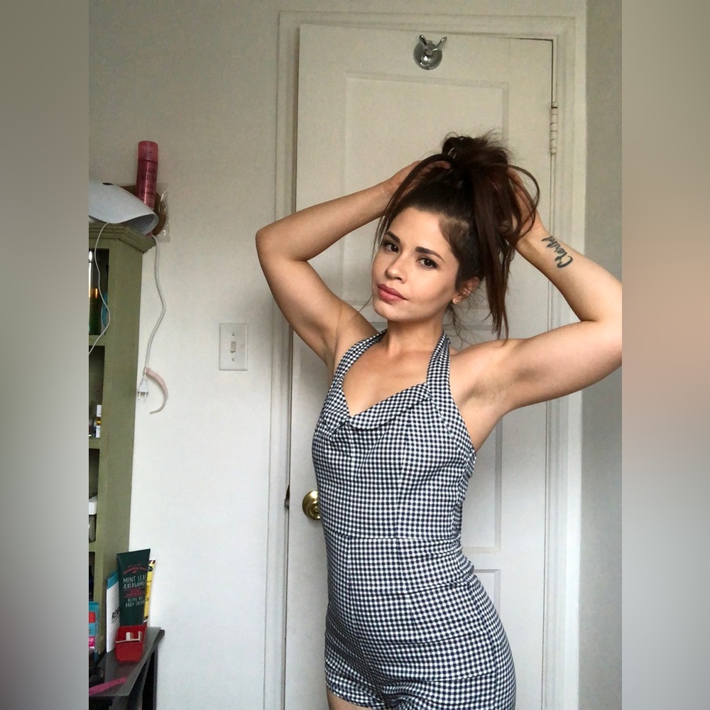 Beautiful and fitted Forever 21 Gingham romper